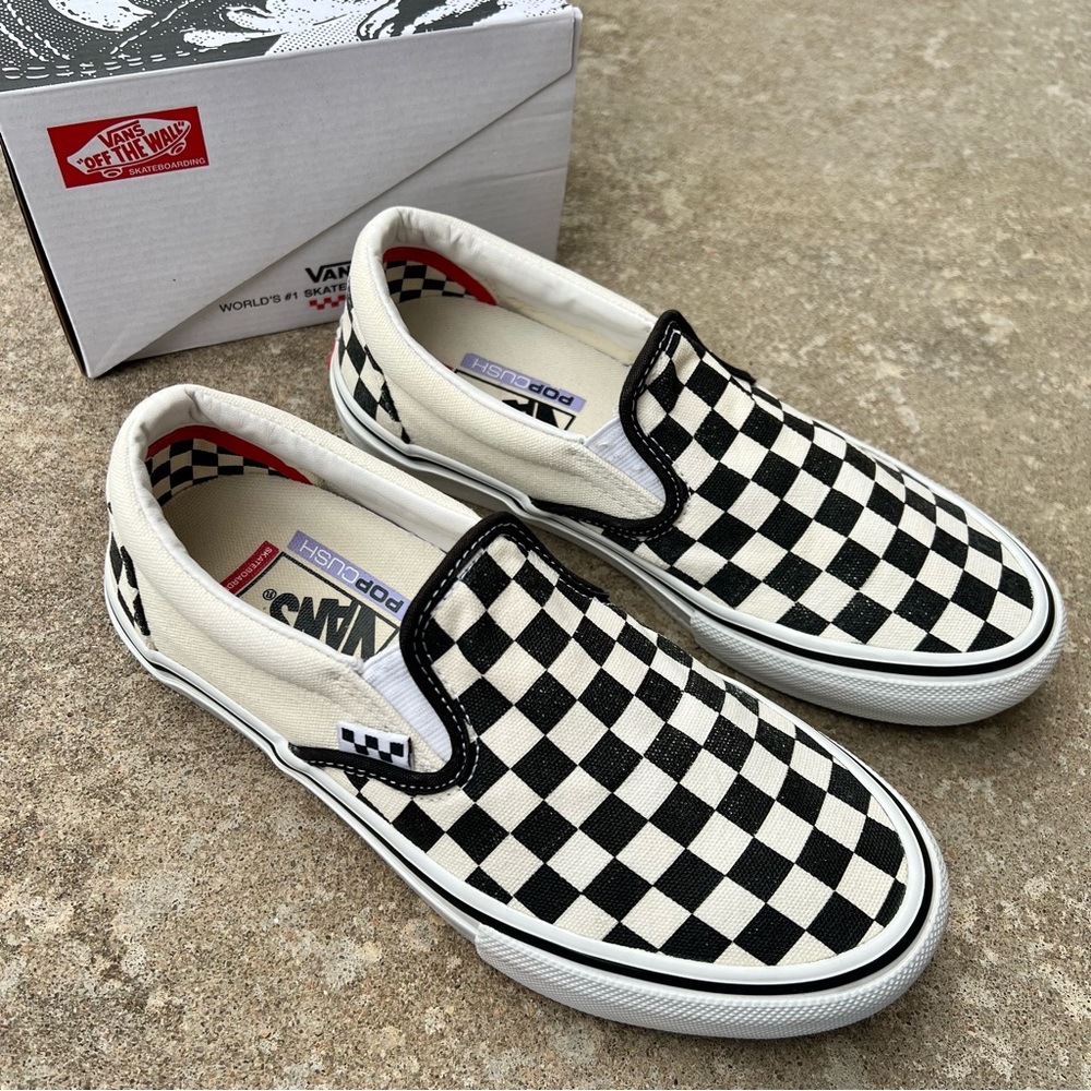 Classic Checkered Vans - Picture 2 of 10